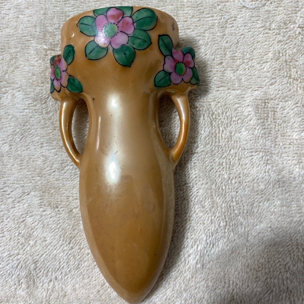 Vintage ceramic wall‎ pocket